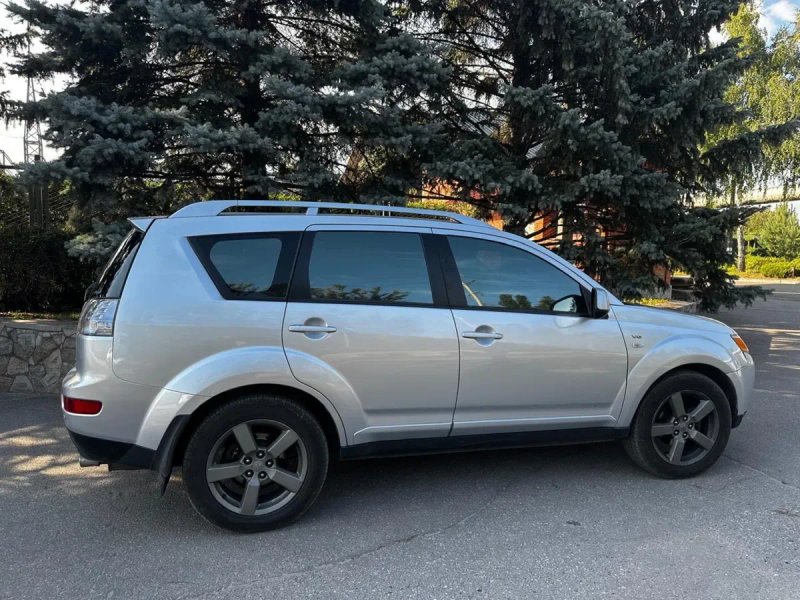 Outlander XL 3.0 Обслужен на 5000$ Максимальная комплектация — фото 6