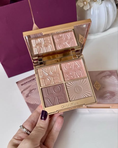 Палетка для обличчя Charlotte Tilbury  Nudegasm Face Palette