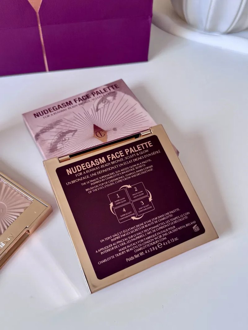 Палетка для обличчя Charlotte Tilbury  Nudegasm Face Palette — фото 4