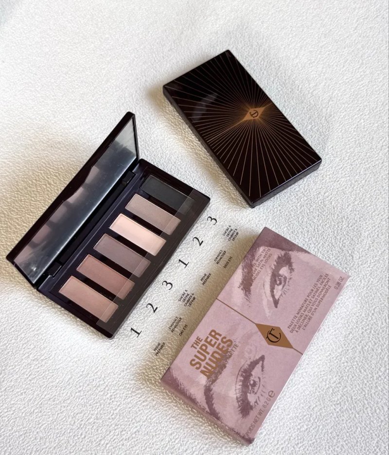 Палетка тіней The Super Nudes Easy Eye Palette  Charlotte Tilbury — фото 2