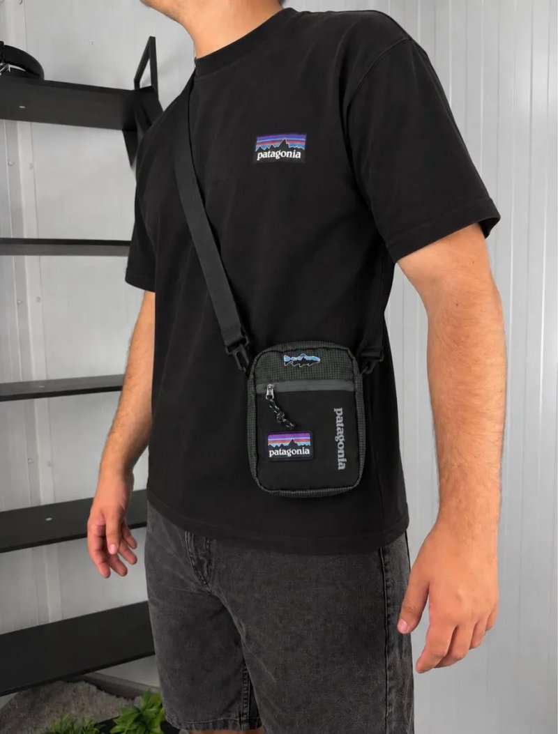 Patagonia Atom Sling Bag сумка через плече чоловіча чорна стильний дизайн | Сумка Патвгонія чорна унісекс | Кросбоді — фото 6