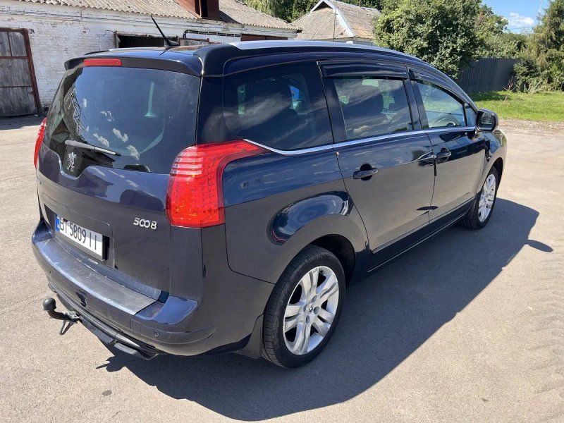 Peugeot 5008 7 місьць 1.6 бензин 11 рік — фото 3
