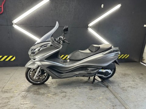 Piaggio X 10 500
