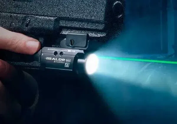 Підствольні ліхтарики Olight Fenix з ЛЦВ та без ЛЦВ — фото 2