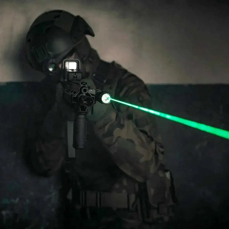 Підствольні ліхтарики Olight Fenix з ЛЦВ та без ЛЦВ — фото 4