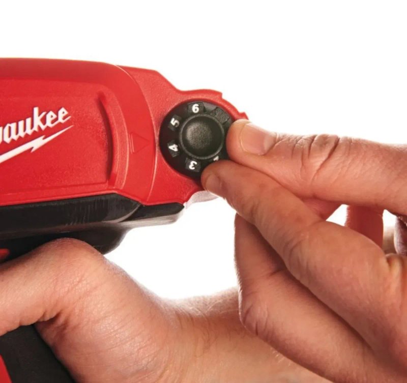 Пістолет для герметиків (клейовий)акумуляторний MILWAUKEE, M12 PCG/600A-0, 600мл (2442-20) — фото 4
