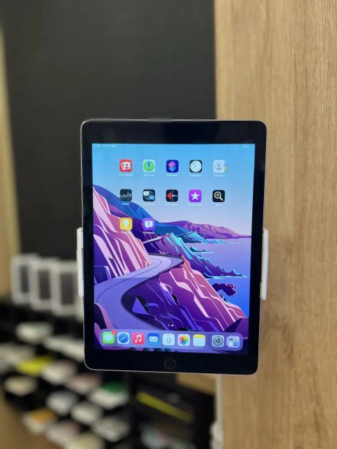 планшет Apple iPad 5 покоління 2018 128gb 9.7 Space Gray з гарантією
