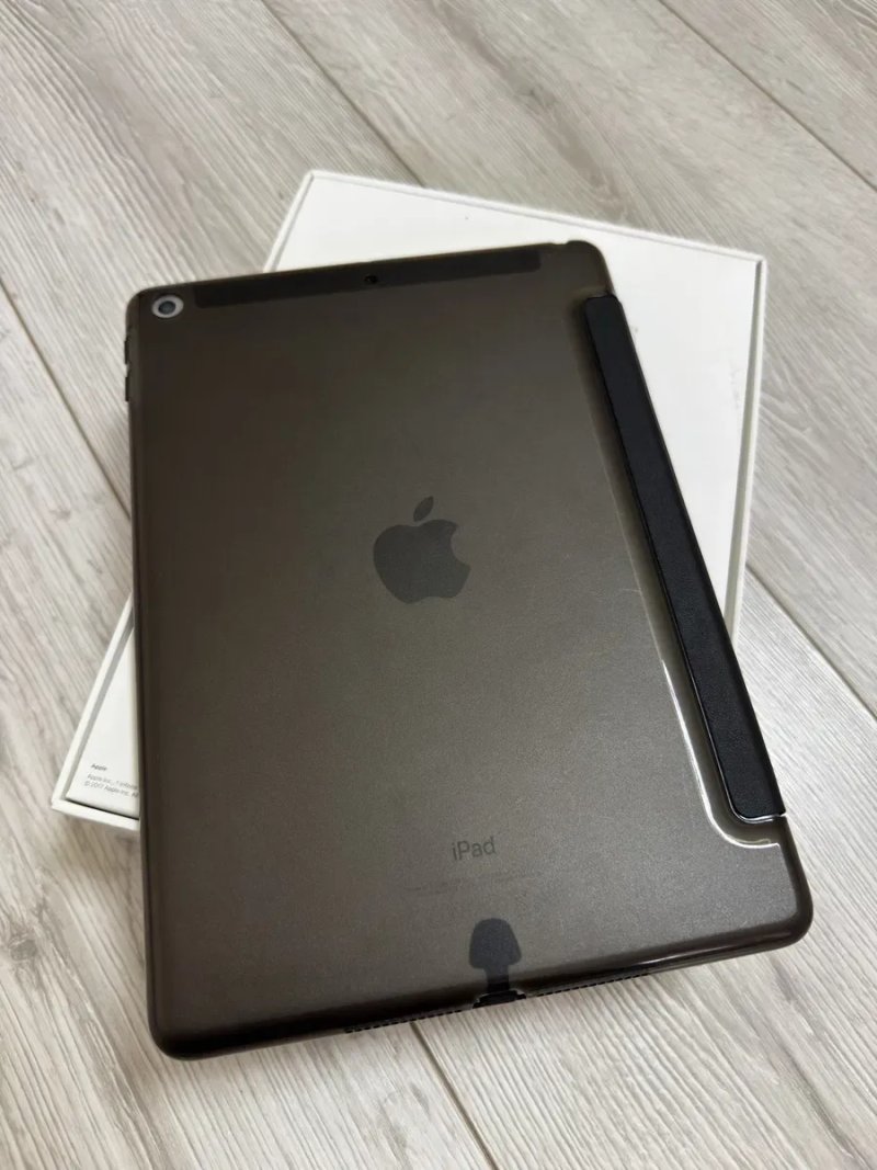 Планшет iPad 5 9.7" Wi-Fi + LTE • ГАРАНТІЯ • СТАН 9.8/10 — фото 7