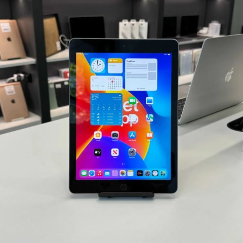 Планшет iPad 6 9.7” 32GB Wi-Fi • ГАРАНТІЯ • СТАН 9/10 105727