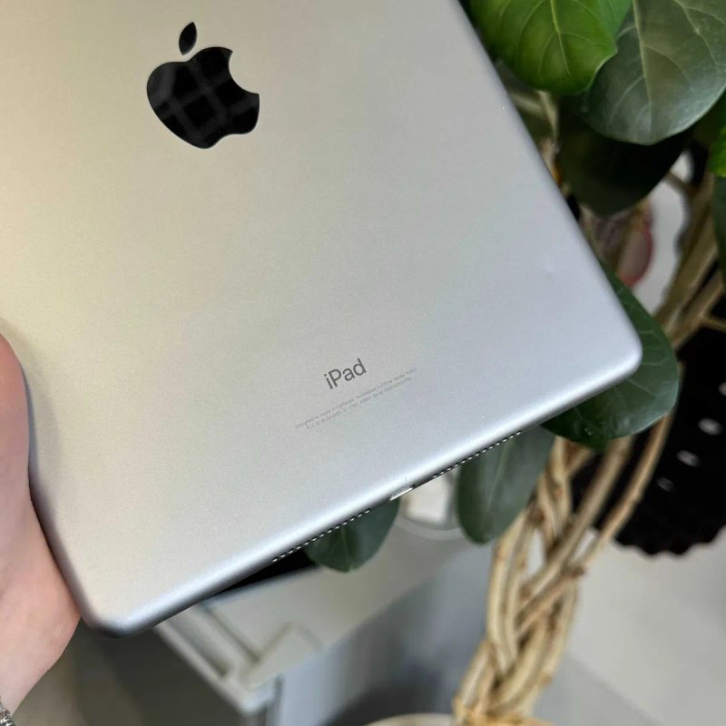 Планшет iPad 6 9.7” 32GB Wi-Fi • ГАРАНТІЯ • СТАН 9.6/10 99460 — фото 4