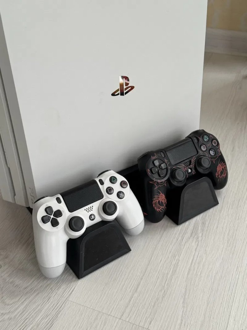 Playstation 4 pro 1TB 2 джойстика — фото 3