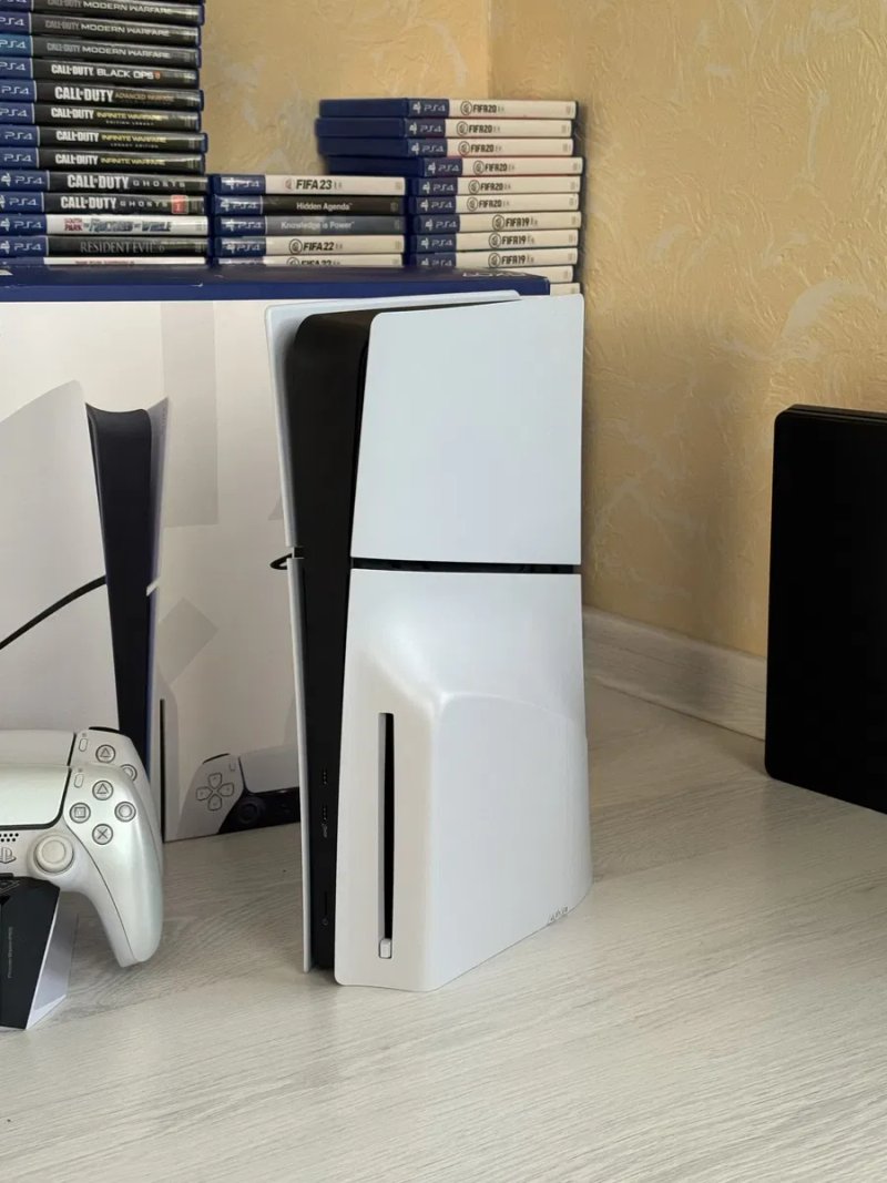 Playstation 5 slim 1TB Blu-Ray 2 джойстика + 2гри — фото 3