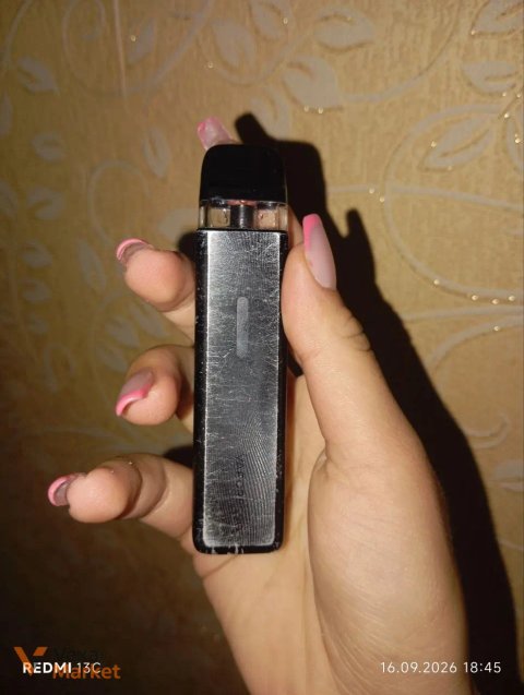 Pod-система Vaporesso XROS Nano з рідиною зі смаком вишні
