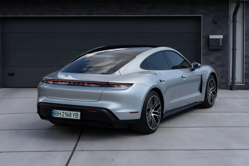 Porsche Taycan 2023 возможен Обмен — фото 3