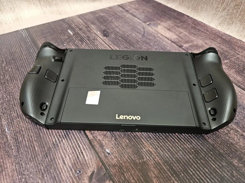 Портативна ігрова приставка Lenovo Legion Go 2 8ASP2 32/512GB Ryzen Z2 Extreme Eclipse Black з гарантією — фото 4