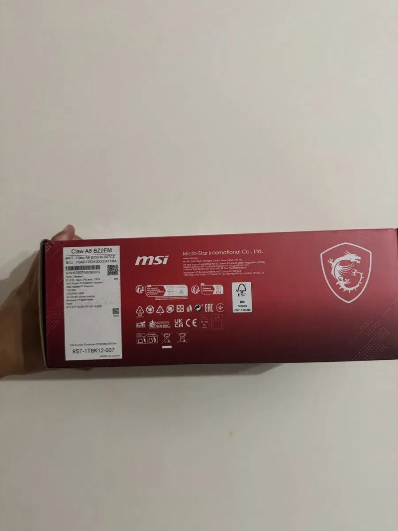 Портативна консоль MSI Claw A8 AMD Ryzen™ Z2 AI Extreme  24 ГБ 1 ТБ Steam os — фото 2
