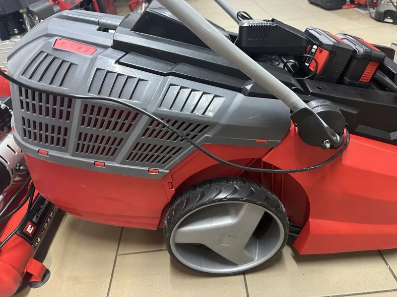 Потужна Акумуляторна газонокосарка Einhell GE-CM 43 Li M Kit — фото 2
