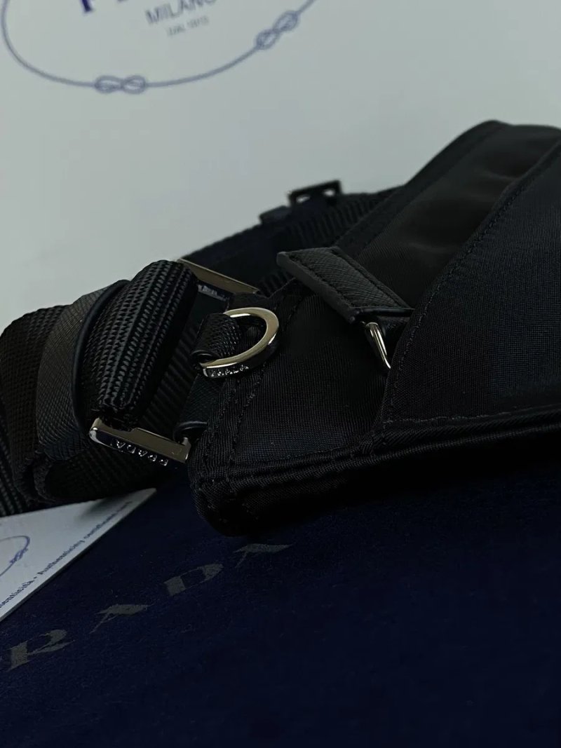 Prada Lampo Nylon Shoulder Bag Nero — фото 3