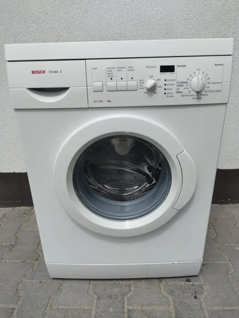 Пральна машина BOSCH МАХХ 4 kg з Європи.вузька 40 см. Класний стан