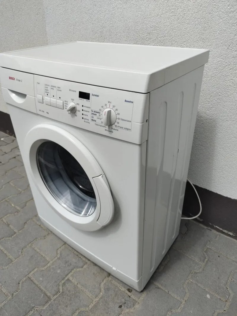Пральна машина BOSCH МАХХ  4 kg  з Європи.вузька 40 см. Класний стан — фото 2