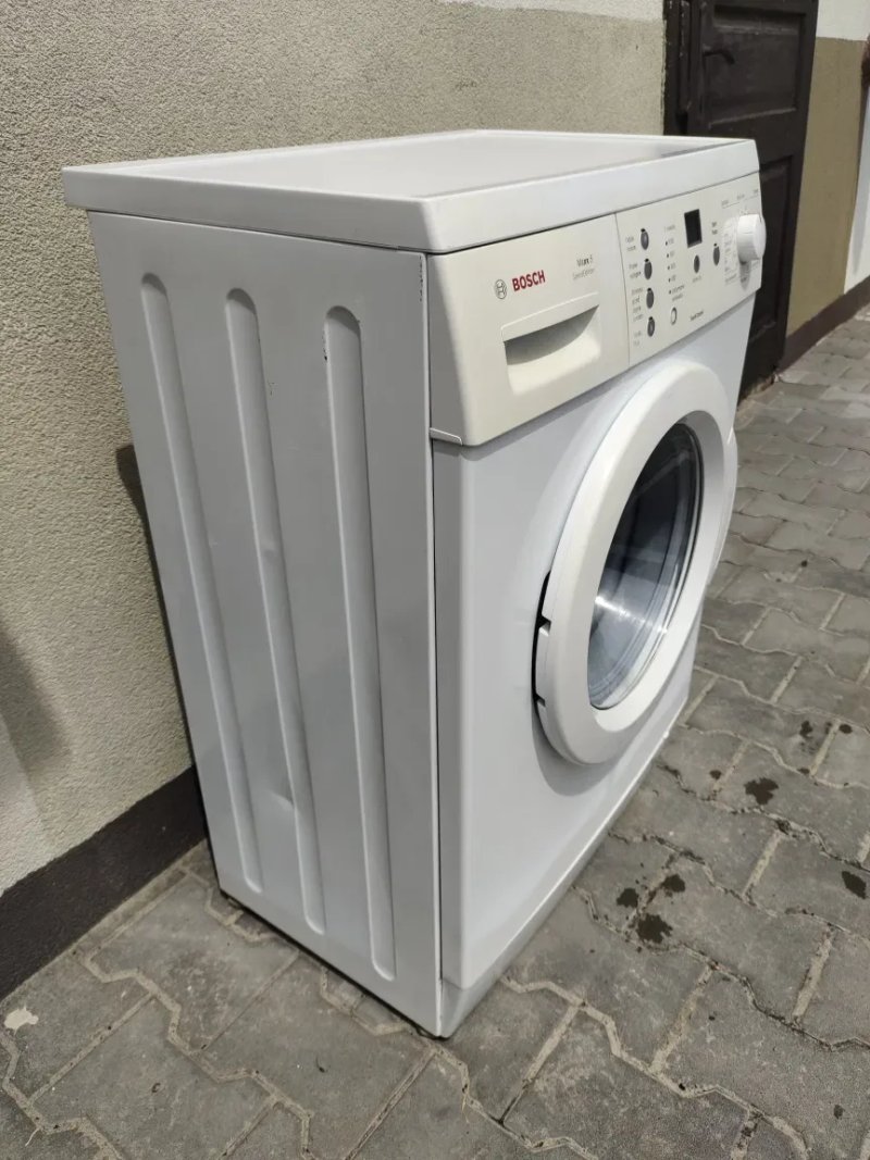 Пральна машина BOSCH з Європи.5  кг. Вузька 40 см — фото 2