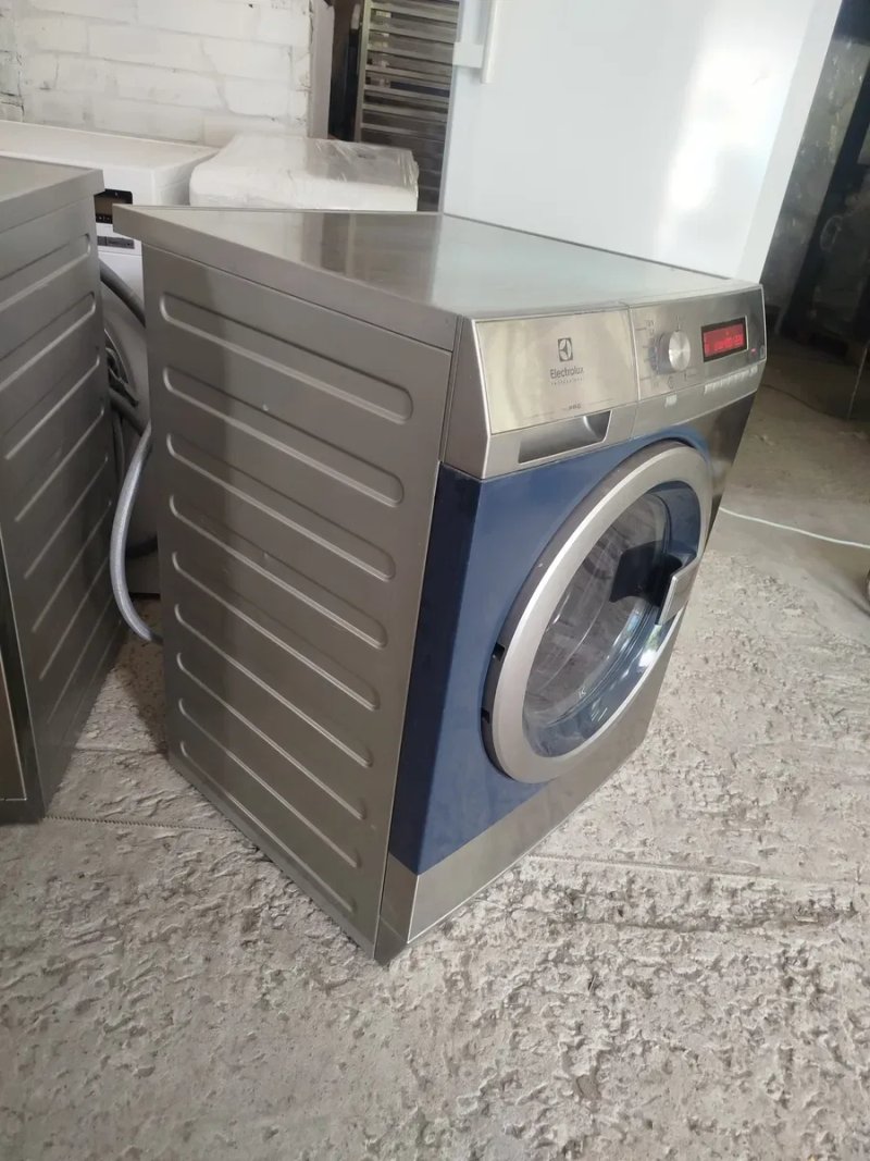 Пральна професійна машина Electrolux — фото 3