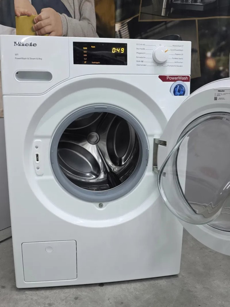 Преміальна пральна машина Miele W1  8 кг PowerWash 2.0 розглажка паром — фото 8