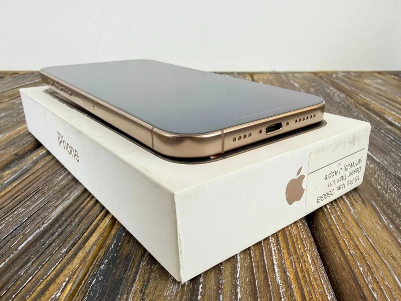 Преміальний Смартфон Apple Iphone 16 Pro MAX Desert /6.9"/Apple A18 PRO Bionic/256 GB — фото 5