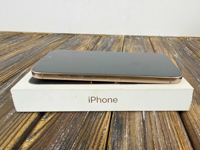 Преміальний Смартфон Apple Iphone 16 Pro MAX Desert /6.9"/Apple A18 PRO Bionic/256 GB — фото 6