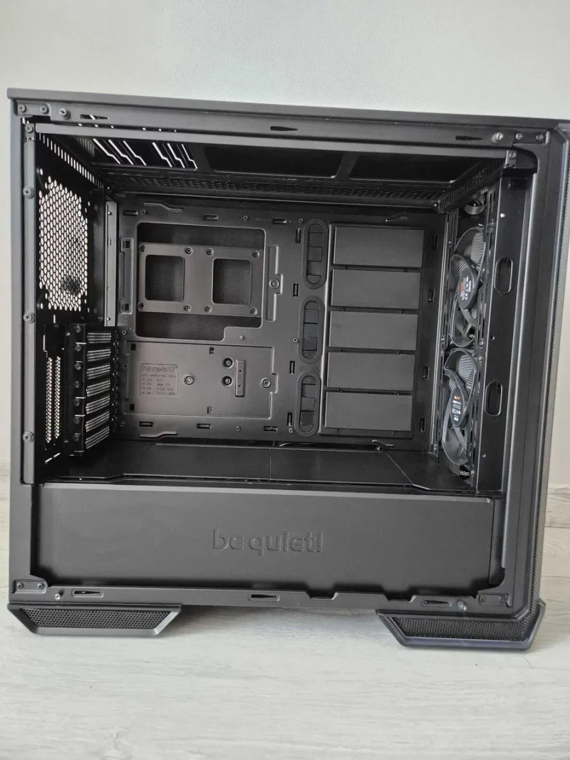 Преміум корпус be quiet! Dark Base 700 RGB. Можлива реверсна збірка — фото 6