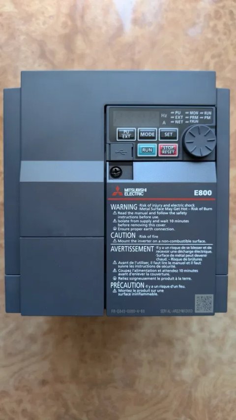Преобразователь частоты Mitsubishi Electric FR-E840-0040-4-60 2.2kW