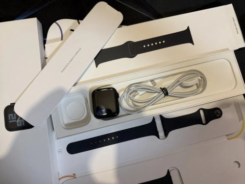 Продам Apple Watch SE2 44MM