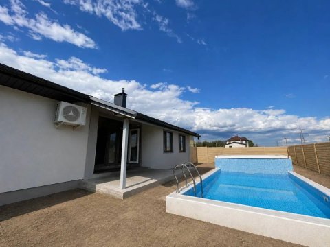Продам будинок в Ірпені, Лісова частина, вул. Лугова! 130 м², 12 соток, басейн, тиха зелена локація — ідеально для життя!