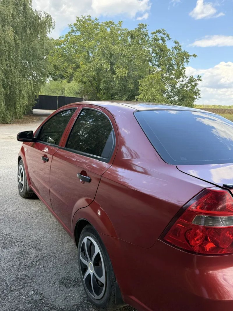 Продам Chevrolet Aveo 2010 року, 1.5 Газ/Бензин — фото 8