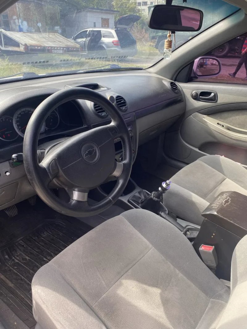 Продам Chevrolet Lacetti газ/бензин — фото 7