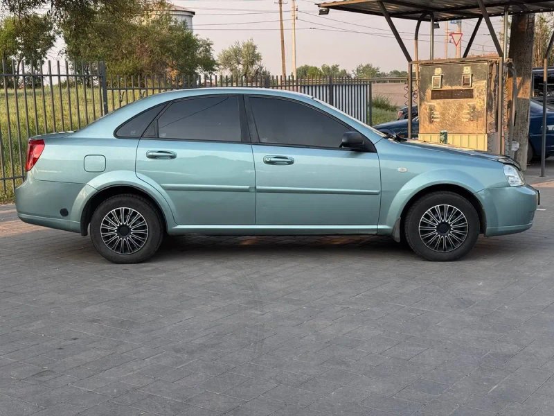 Продам Chevrolet Lacetti в гарному стані — фото 4