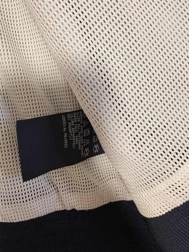 Продам чоловічу вітрівку -бомбер  від відомого бренду Tommy Hilfiger p.XL — фото 6
