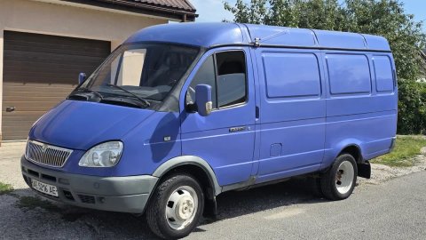 Продам Газель 2705-14 фургон малотонажний2004року.