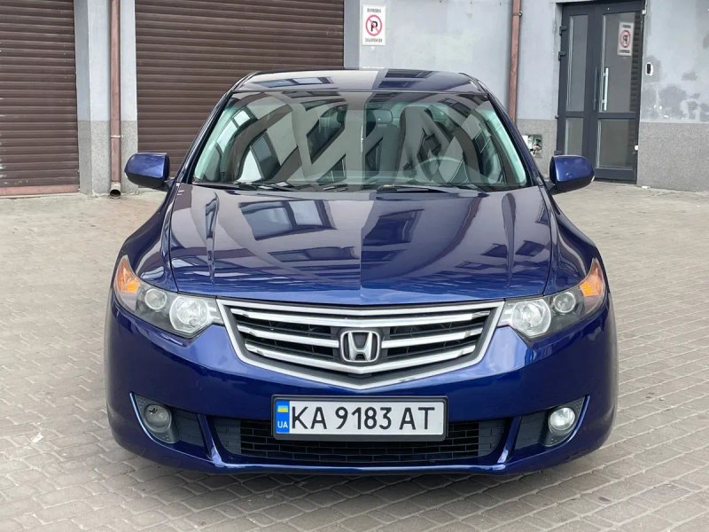 Продам Honda Accord 8 2008 року 2.0 газ/бенз Автомат — фото 3