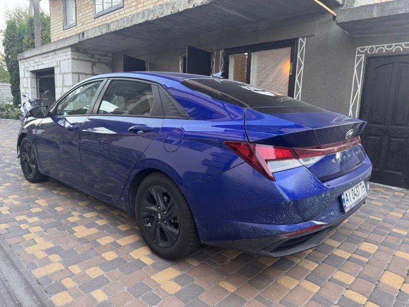 Продам HYUNDAI ELANTRA VII 2022 року 2.0 бензин — фото 4