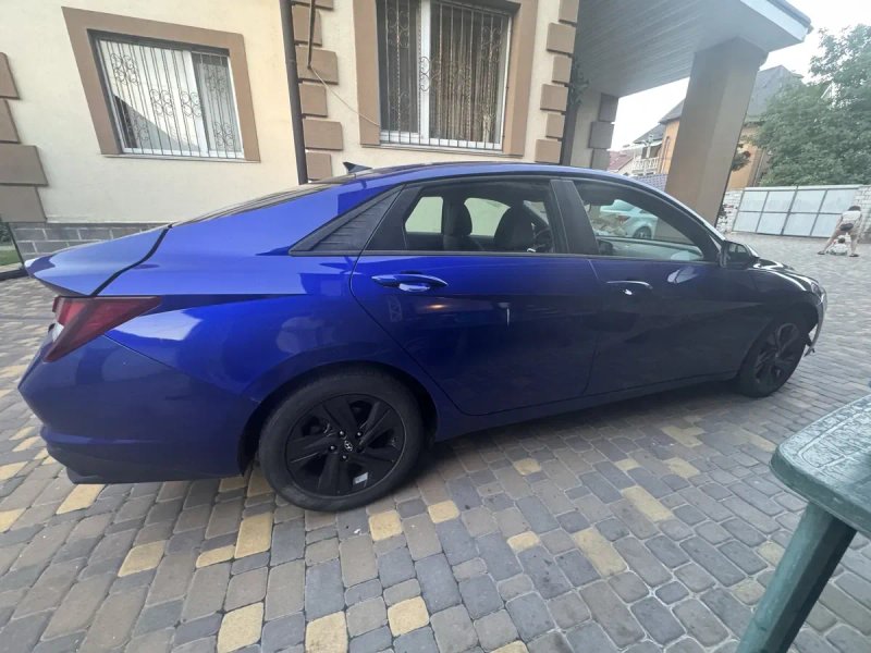 Продам HYUNDAI ELANTRA VII 2022 року 2.0 бензин — фото 7