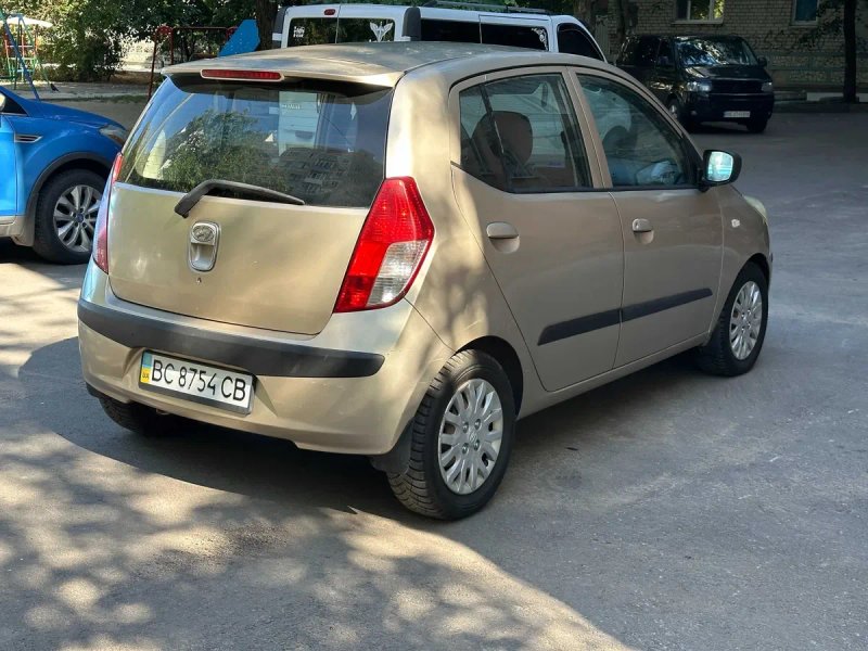 Продам HYUNDAI i10 1.1 автомат 2008р — фото 4