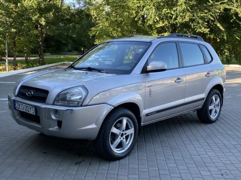 Продам Hyundai Tucson 4х4 2.0 турбо дизель в идеальном состоянии