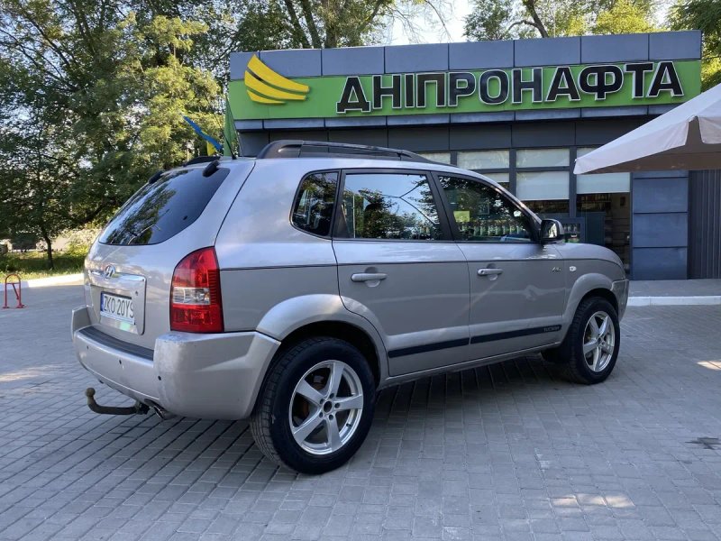 Продам Hyundai Tucson 4х4  2.0 турбо дизель в идеальном состоянии — фото 6