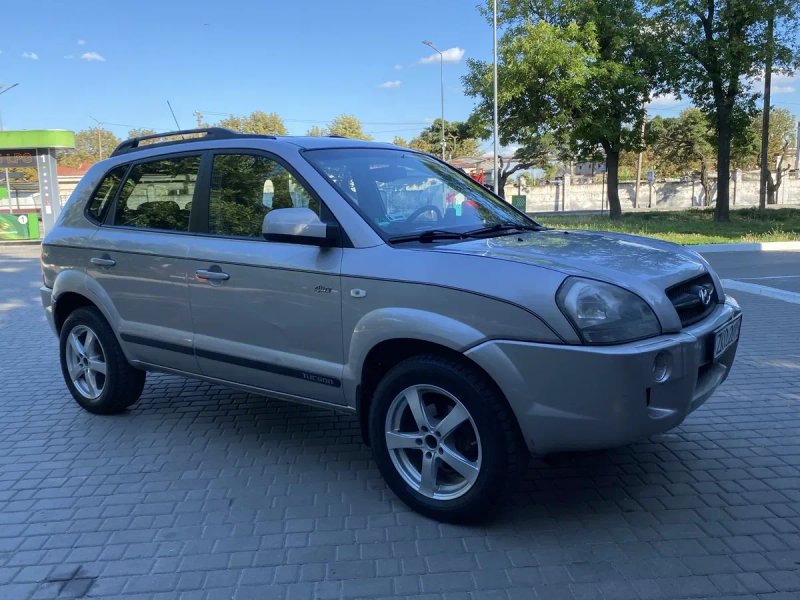 Продам Hyundai Tucson 4х4  2.0 турбо дизель в идеальном состоянии — фото 7