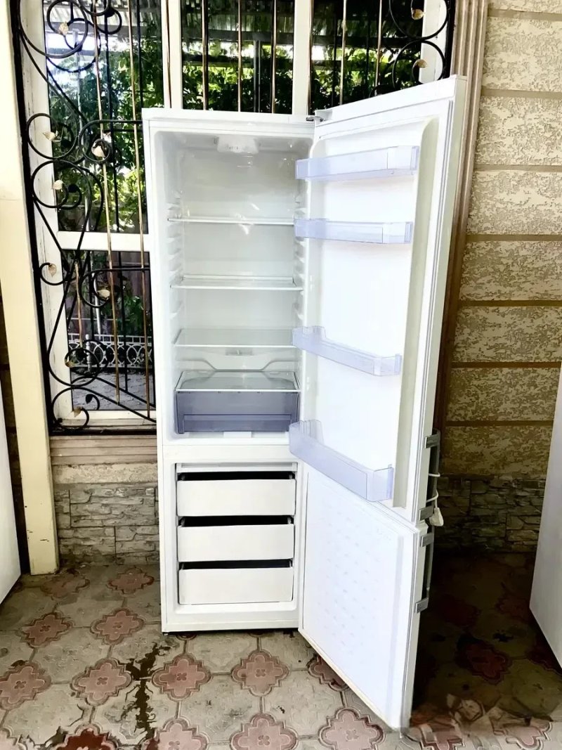 Продам холодильник Beko RCSA300K Доставка — фото 2