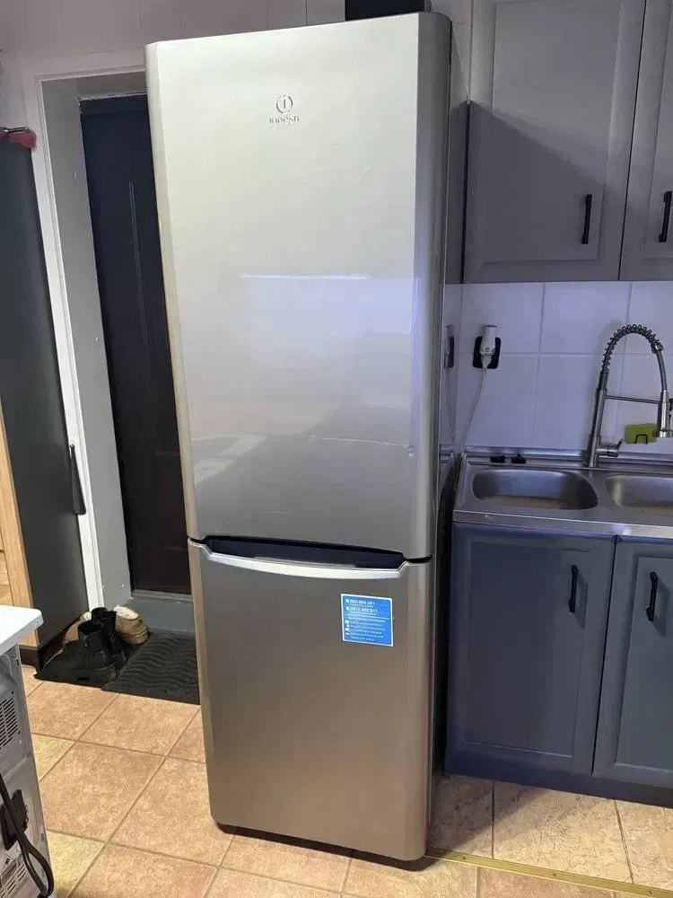Продам холодильник Indesit LI8 S1E S є доставка. — фото 3
