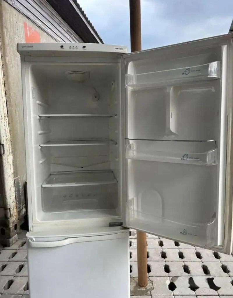 Продам холодильник Samsung RL28 Доставка , Гарантія — фото 2