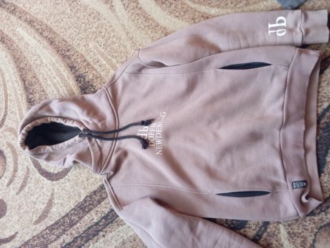 Продам худі тепле unisex Ціна 150грн Розмір 150-165 Всі питання у лс.