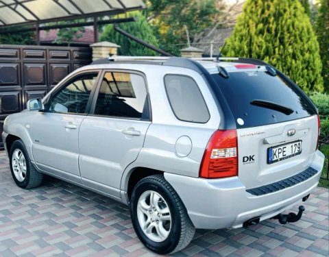 Продам  Киа Спортейдж 2,0 Дизель Полный привод  Автомобиль Полностью Обслужен В идеальном состоянии ТОРГ ДЛЯ ЗСУ